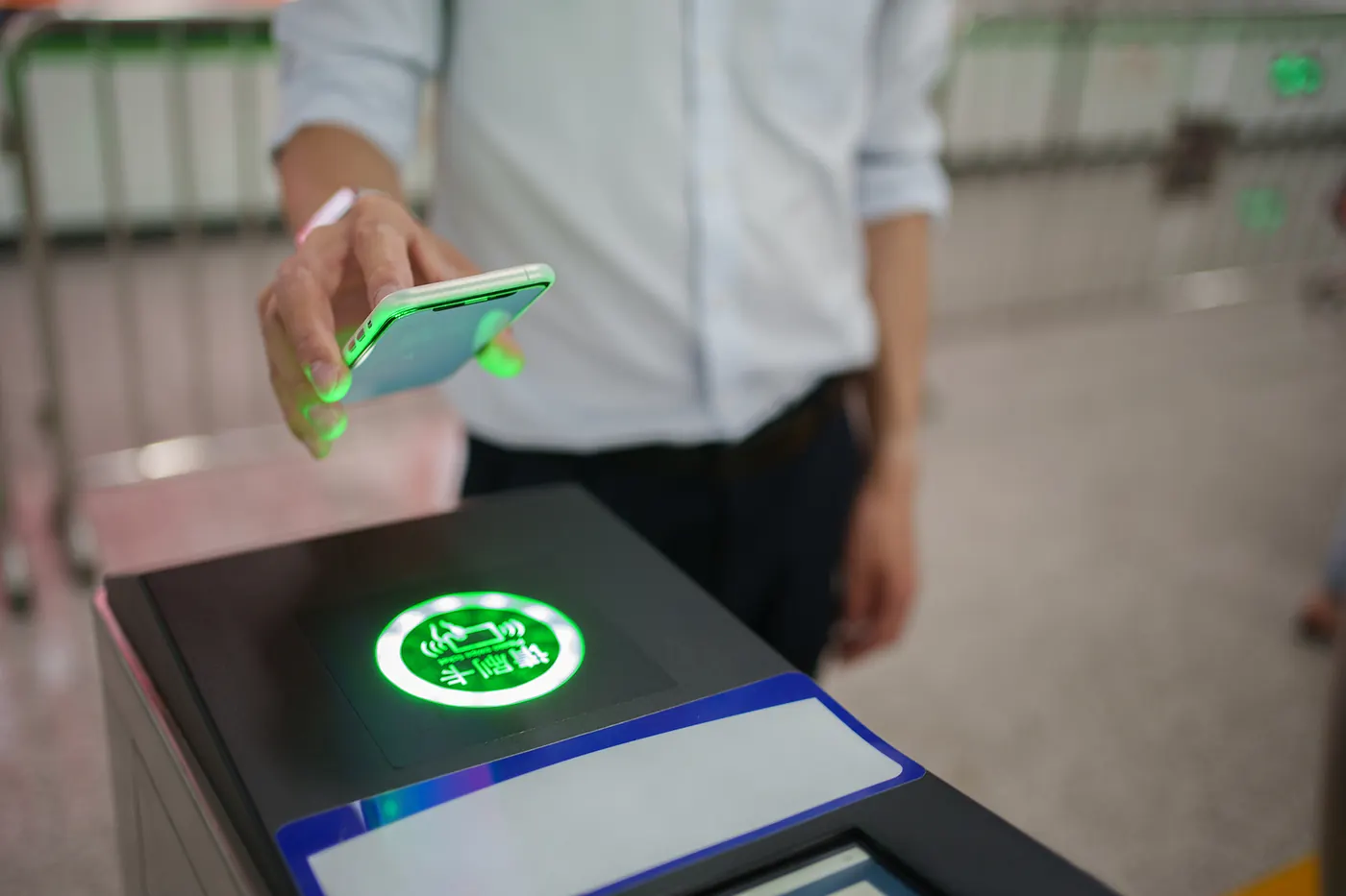 金融行业如何选择私有化部署的 AI 会议助手与语音转写方案封面图